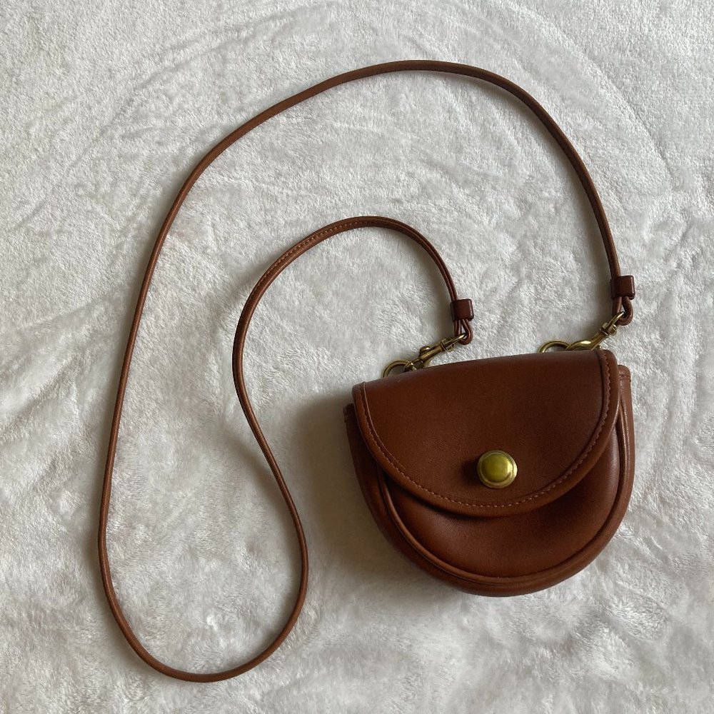 COACH Vintage mini belt bag. British brown tan leather. Excellent condition.